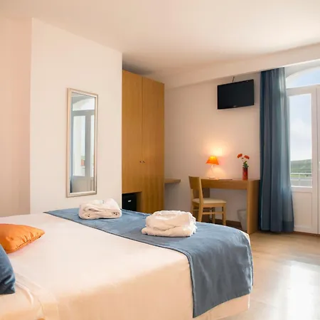 Отель Mira Sagres