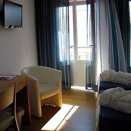 Mira Sagres Hotel 3*